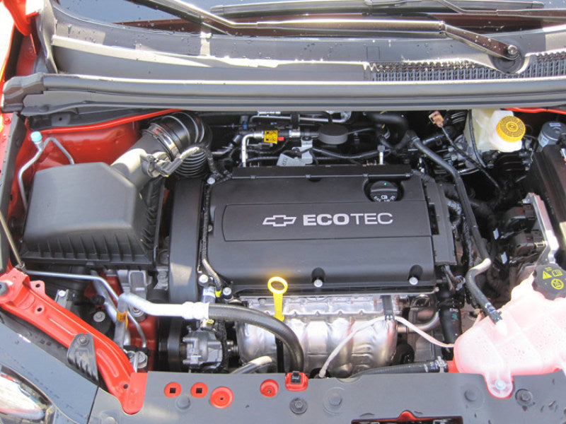 2011-2013 Aveo 1.2L/1.3L/1.4L/1.6L/2012-2013 Sonic 1.4L/1.8L Replacement Air Filter - View 9 | Dirty Garage