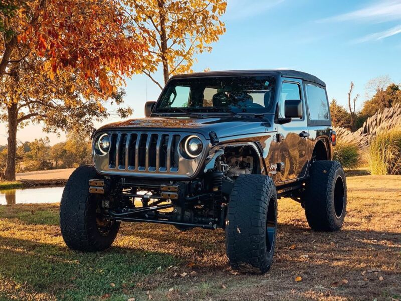 2018-2025 JL Gladiator Oculus Bi-LED Projector Headlights Matte Black 5500K - View 11 | Dirty Garage