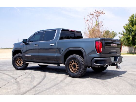 2019-2024 GM 1500 3" Elite Ball Joint Leveling Kit W/ Fox 2.5 Elite Performance Series Front and Rear Shocks - View 4 | Dirty Garage