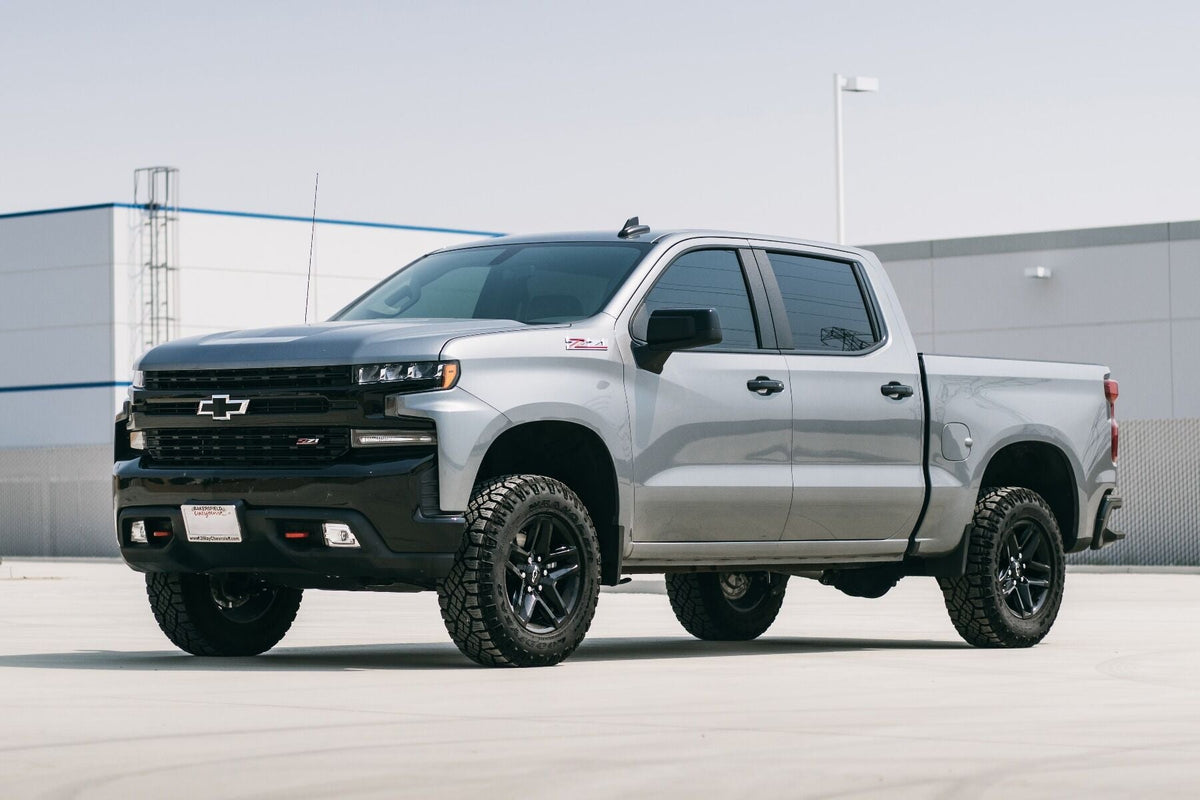 2019-2025 GM 1500 1" Performance Ball Joint Leveling Kit W/ Fox 2.0 Coilover Front Shocks - View 3 | Dirty Garage