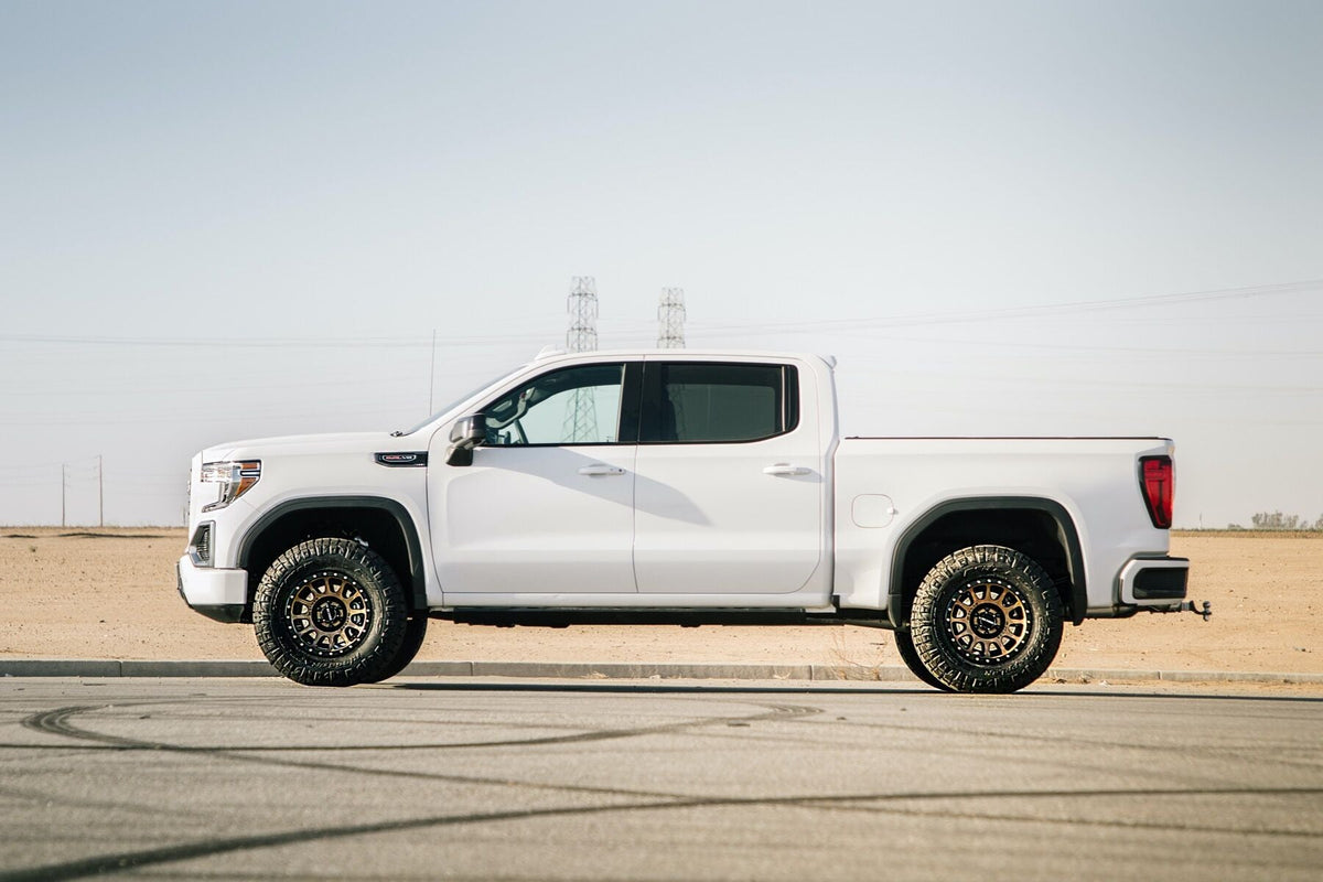 2019-2025 GM 1500 3" Standard Leveling Lift Kit - View 4 | Dirty Garage
