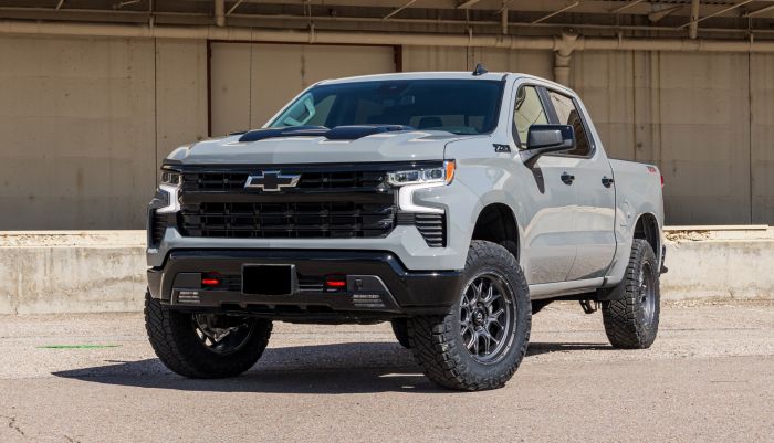 2019-2024 GM 1500 4.0" SST2.1 Lift Kit w/ Premium Falcon 2.1 Strut Shocks - View 6 | Dirty Garage