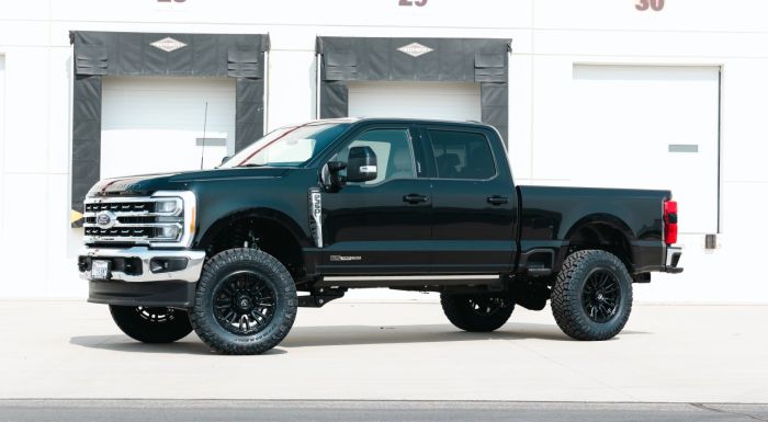 2023-2025 Super Duty 4WD 4" Coil Spring Lift Kit w/ Falcon Shocks - View 2 | Dirty Garage
