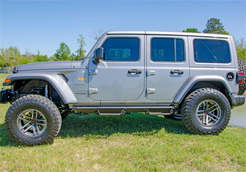 2018-2023 Wrangler JL 4-Door Black Predator Pro Series Step System - View 6 | Dirty Garage