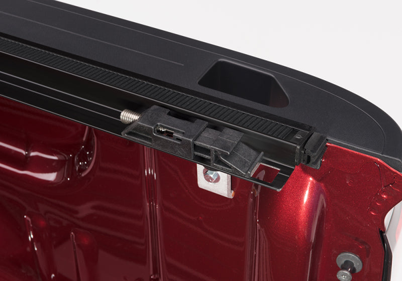 2020-2025 Gladiator 5' Pro X15 Bed Cover - View 4 | Dirty Garage