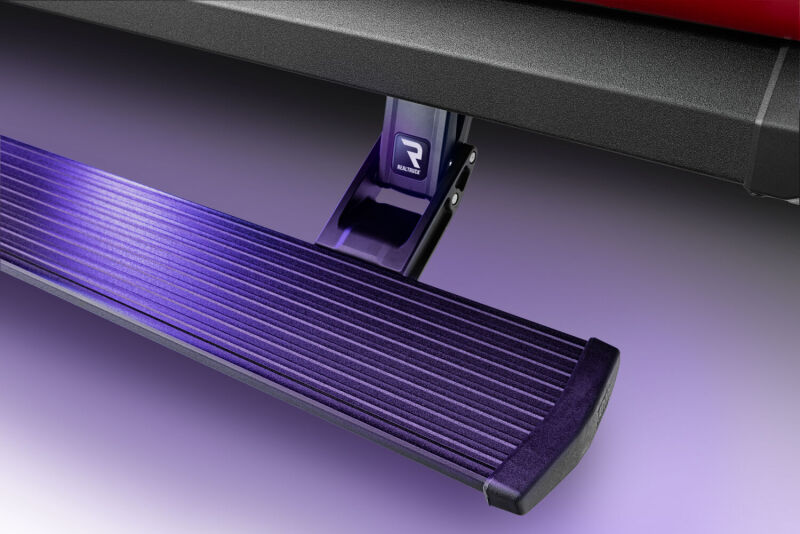 2020-2023 GM 1500/HD PowerStep XL Black Incl OEM Style Illumination - View 2 | Dirty Garage