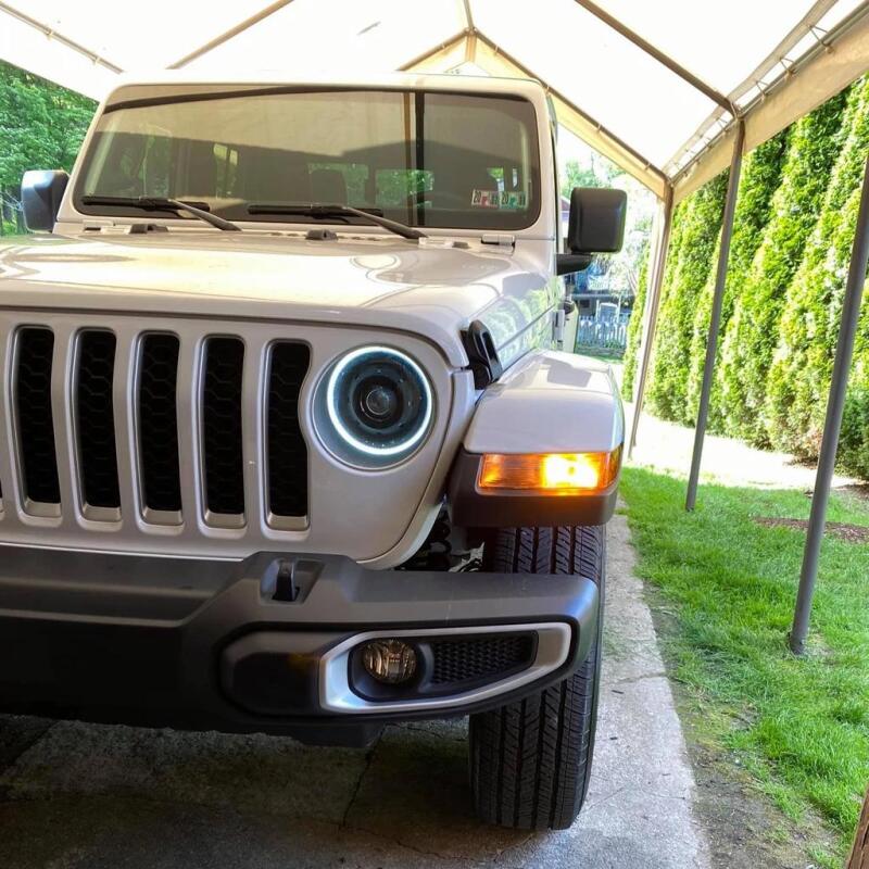 2018-2026 Wrangler JL Sport LED Switchback High Output Can-Bus Amber / White Bulbs - View 3 | Dirty Garage