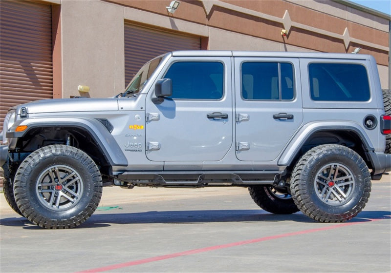2018-2023 Wrangler JL 4-Door Black Predator Pro Series Step System - View 5 | Dirty Garage