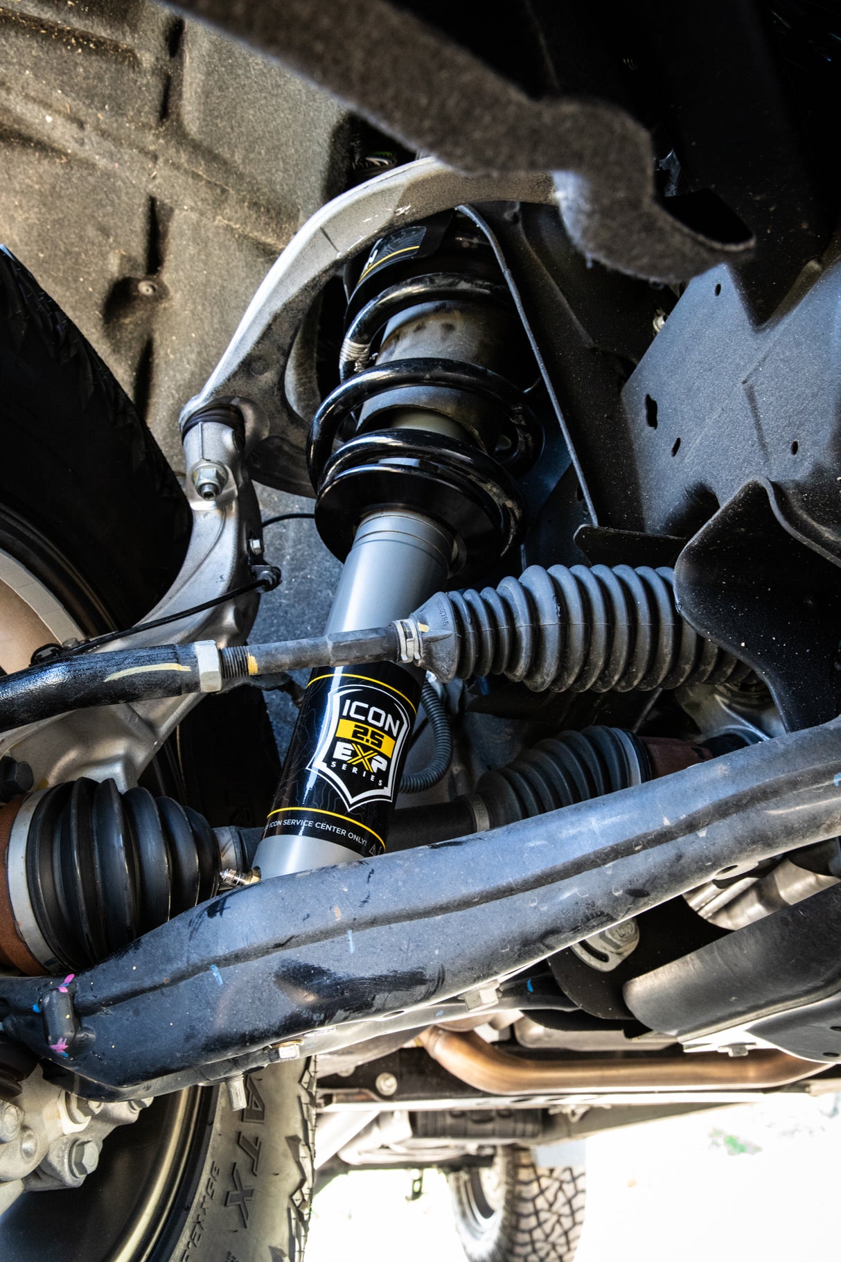 2019-2023 GM 1500 ICON Front and Rear Lift Kit - View 5 | Dirty Garage