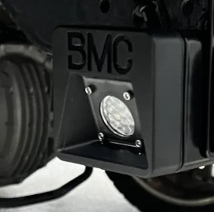 2020-2026 GM 1500 Hitch Bar Lighting Kit - Rigid SR-Q Midnight w/ Rigid Ignite Endcap (300302-02R)