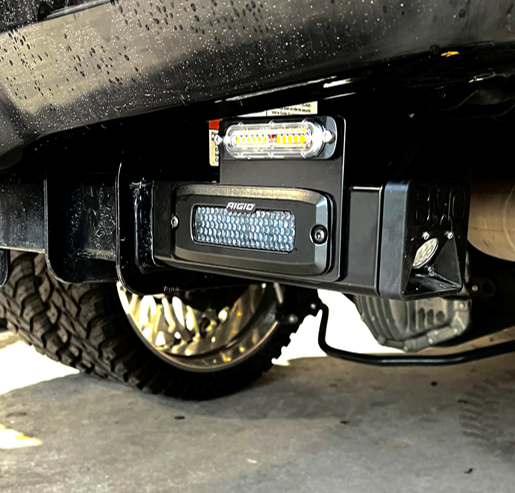 2011-2016 Superduty Hitch Bar Lighting Kit - Rigid SR-Q Midnight w/ Rigid Ignite Endcap (100142-03R)