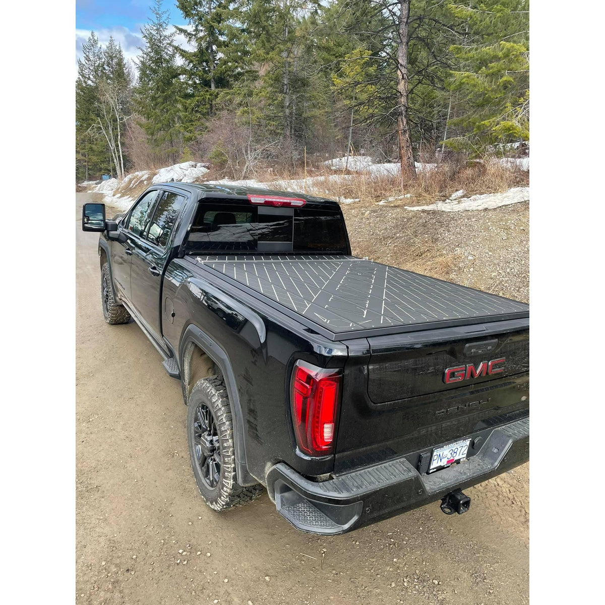 Universal LIMITLESS Tonneau Cover - View 4 | Dirty Garage