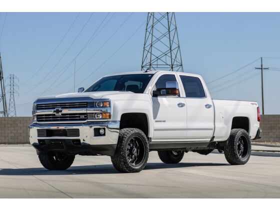 2011-2019 GM HD 3" Lift Premier Leveling Kit w/ Fox 2.0 Shocks - View 2 | Dirty Garage