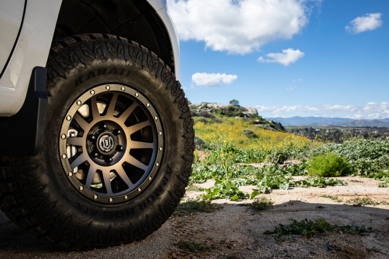 Universal Compression 17x8.5 6x5.5 0mm Offset 4.75" BS 106.1mm Bore Bronze Wheel - View 3 | Dirty Garage