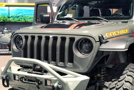2018-2025 JL Gladiator Oculus Bi-LED Projector Headlights Matte Black 5500K - View 7 | Dirty Garage