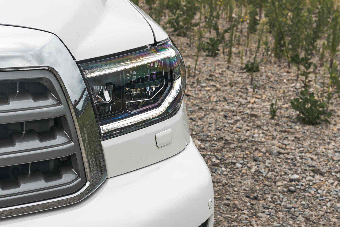 2007-2013 Toyota Tundra XB LED Black Headlights (LF533-ASM)