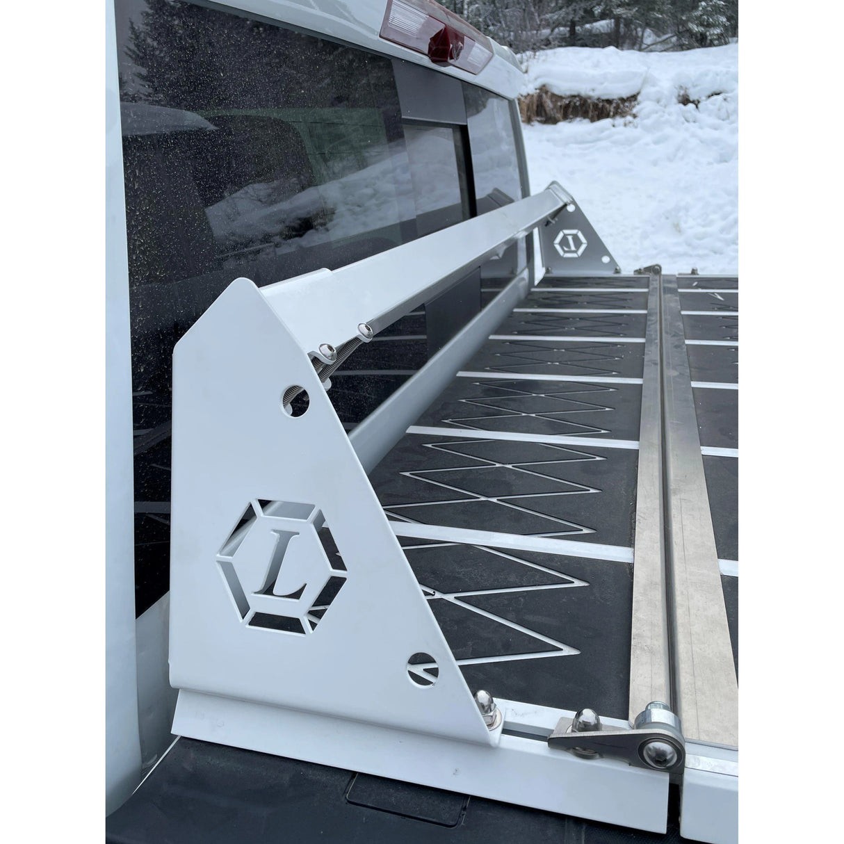 Universal Limitless Shorty Headache Rack | Dirty Garage