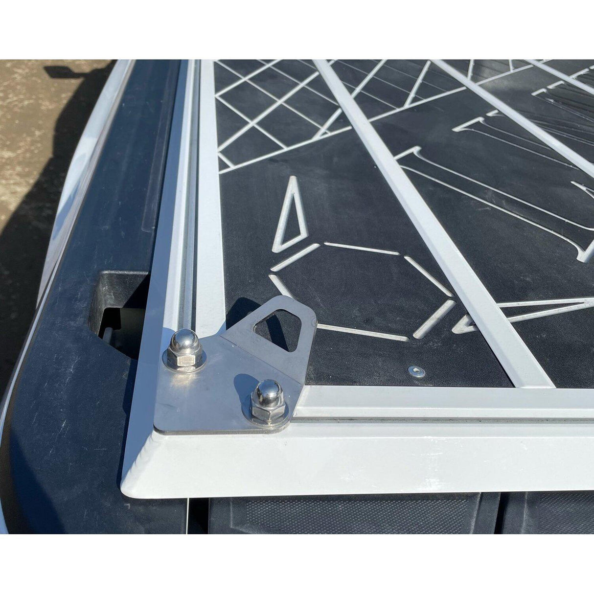 2009-2018 RAM 1500 LIMITLESS 6'4 Tonneau Cover (09-18-6'4-ECO-TON)