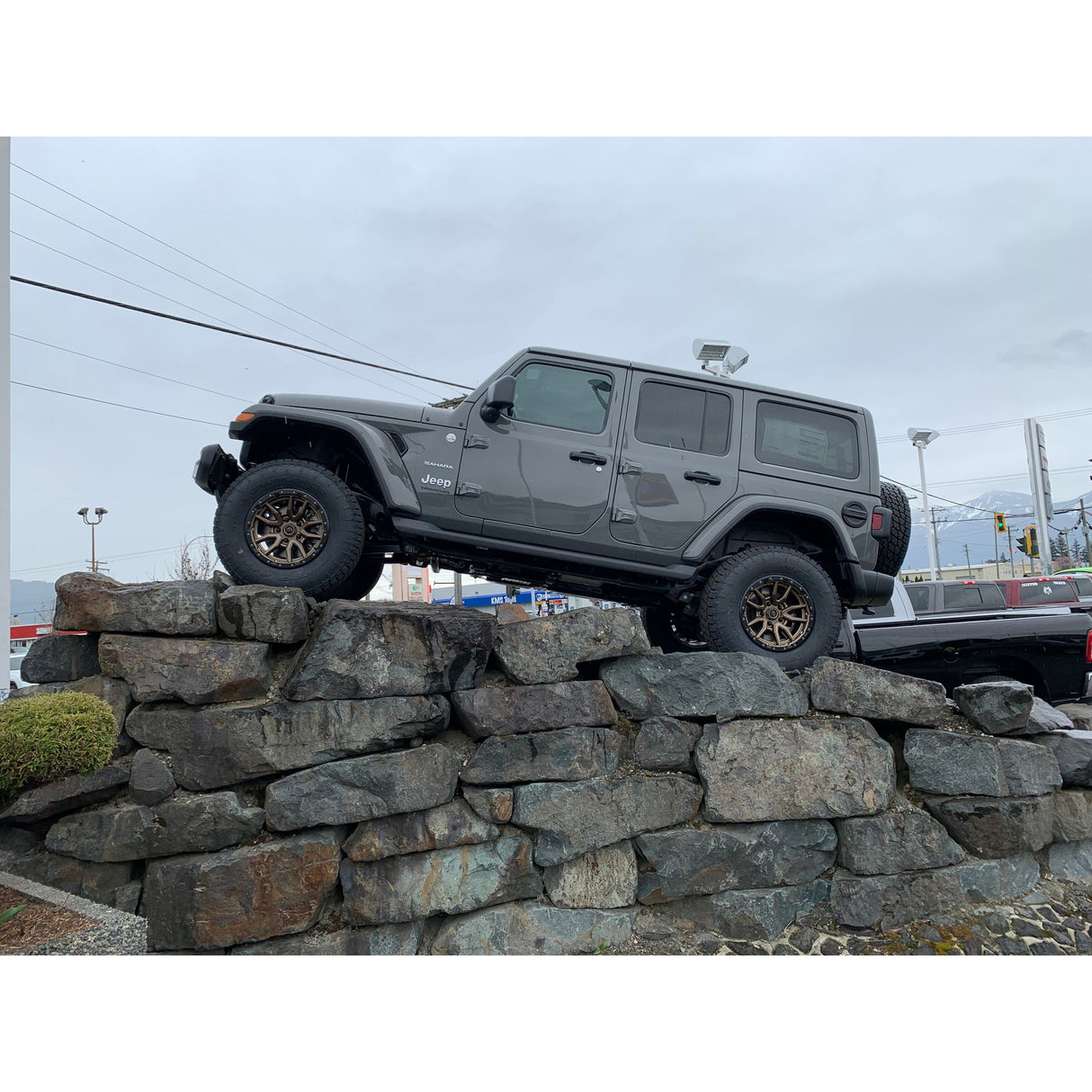 2018-2023 Jeep 2.5" Coil Spring Base Lift Kit (HP10457)