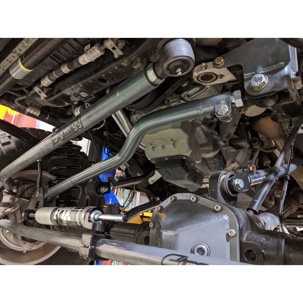 2018 Jeep HD Adjustable Front Track Bar (8875-01)
