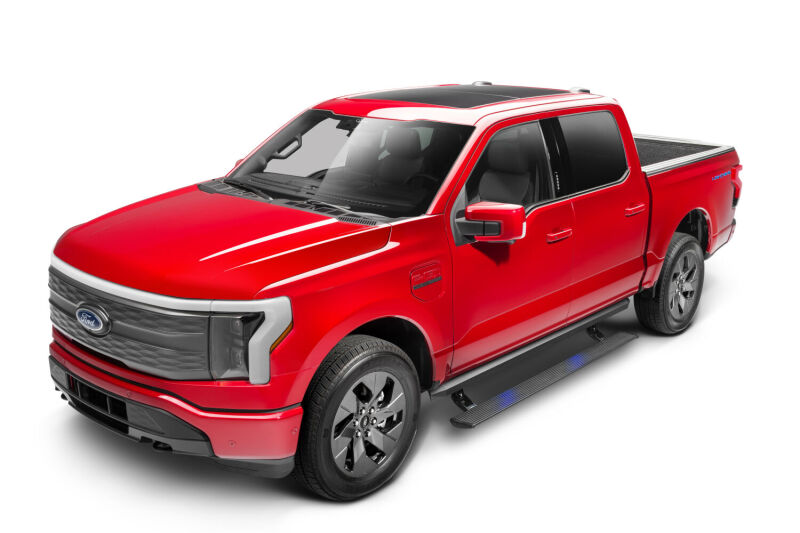 2021-2025 F-150 SuperCrew Black PowerStep XL - View 5 | Dirty Garage
