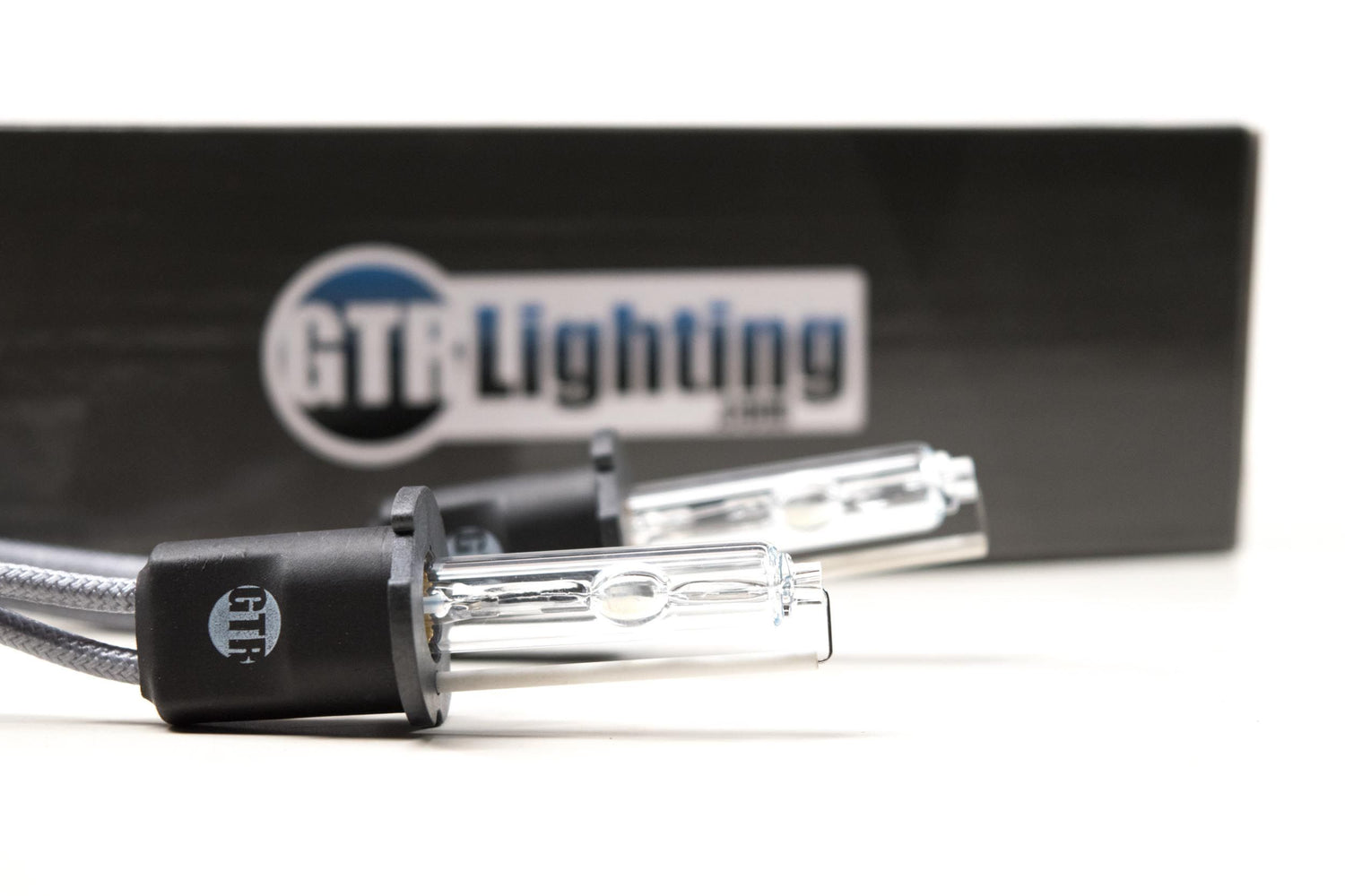 Universal 4000K HID Bulbs Pair (GTR.N.016)