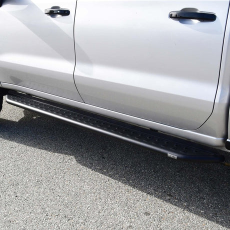 2019-2026 GM 1500/HD Crew Cab Outlaw Series Black Nerf Step Bars - View 4 | Dirty Garage