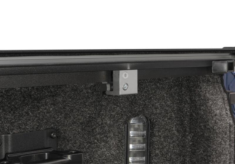 2019-2022 GM 1500 IX Retractable Tonneau Cover 5.8ft Bed - View 11 | Dirty Garage