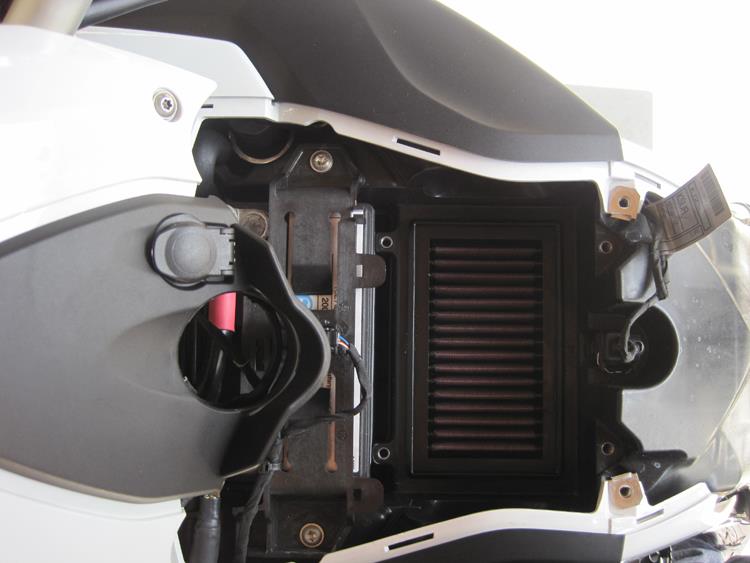 2006-2010 F800S/ST Air Filter - View 4 | Dirty Garage