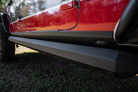 Rugged Ridge 20-22 Jeep Gladiator JT Rocker Guard - View 4 | Dirty Garage