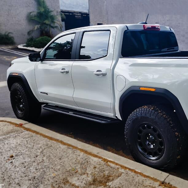 2015-2026 Colorado/Canyon Dominator Xtreme DSS Side Steps with Rocker Panel Mounting Bracket Kit, Powder Coated (DSS4235T) | Dirty Garage