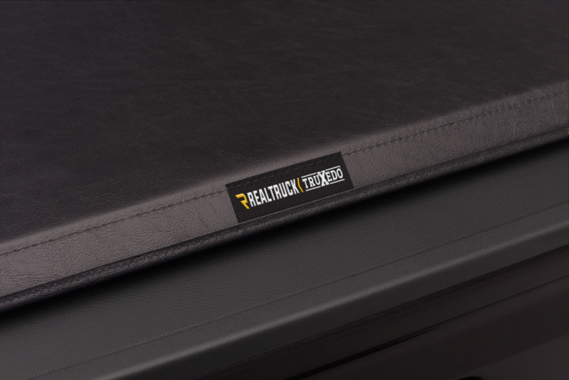 2014-2018 GM 1500/HD TruXport Bed Cover 6'6" - View 3 | Dirty Garage