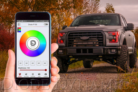 Universal Bluetooth RGB+W M8 Controller 1ch - View 2 | Dirty Garage