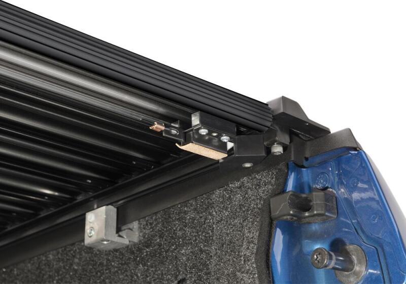 2019-2022 GM 1500 IX Retractable Tonneau Cover 5.8ft Bed - View 14 | Dirty Garage