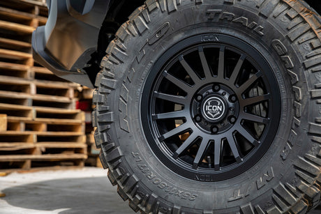 Universal Recon SLX 17x8.5 Satin Black Wheel - View 2 | Dirty Garage