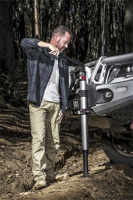 Hydraulic Recovery Jack - View 2 | Dirty Garage